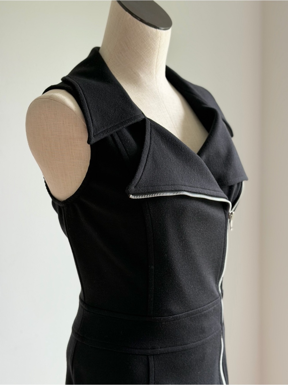 Cache Black Sleeveless Zip-Front Midi Dress - Picture 4 of 10
